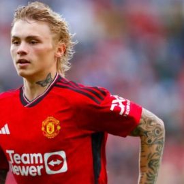Manchester United Sold Isak Hansen Aaroen