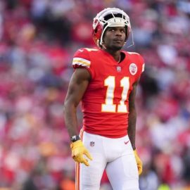Marquez Valdes Scantling Chiefs pic