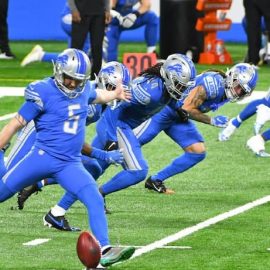 Lions kickoff pic