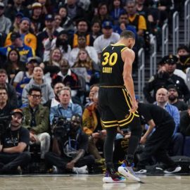 Steph Curry Warriors injury pic