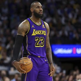 LeBron James Lakers pic