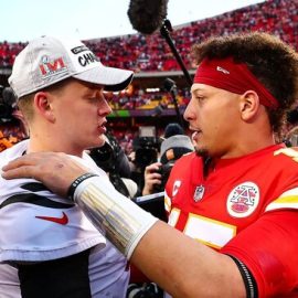 burrow mahomes ezgif.com resize