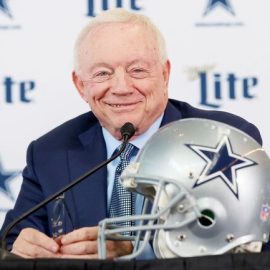 rsz jerry jones 2000 e0c2607069e6479a8b40577b20fc1196