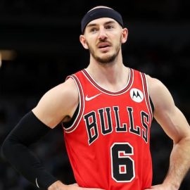 Alex Caruso Bulls pic 1