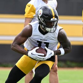Van Jefferson Steelers pic