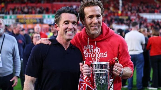 Ryan Reynolds Rob McElhenney Wrexham Las Vegas