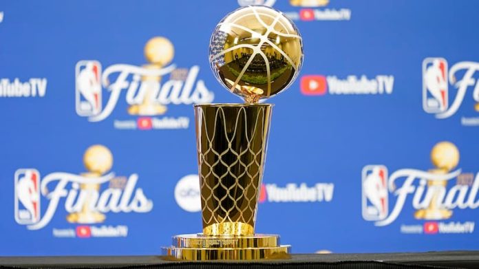 Larry Obrien Trophy pic