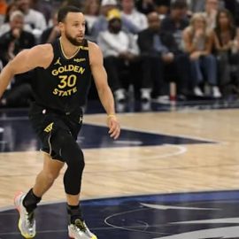 Steph Curry Warriors pic