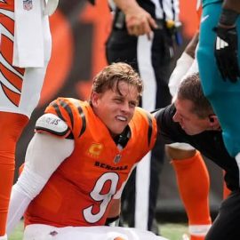 Joe Burrow injury pic