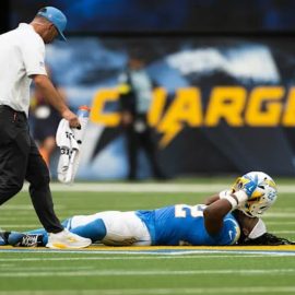 Najee Harris Chargers pic 2