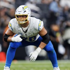 Joe Alt Chargers pic