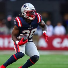 Rhamondre Stevenson Patriots pic